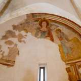 Tra i pi� antichi: il Cristo Pantocratore del catino absidale (figura tipica dell�iconografia bizantina)...